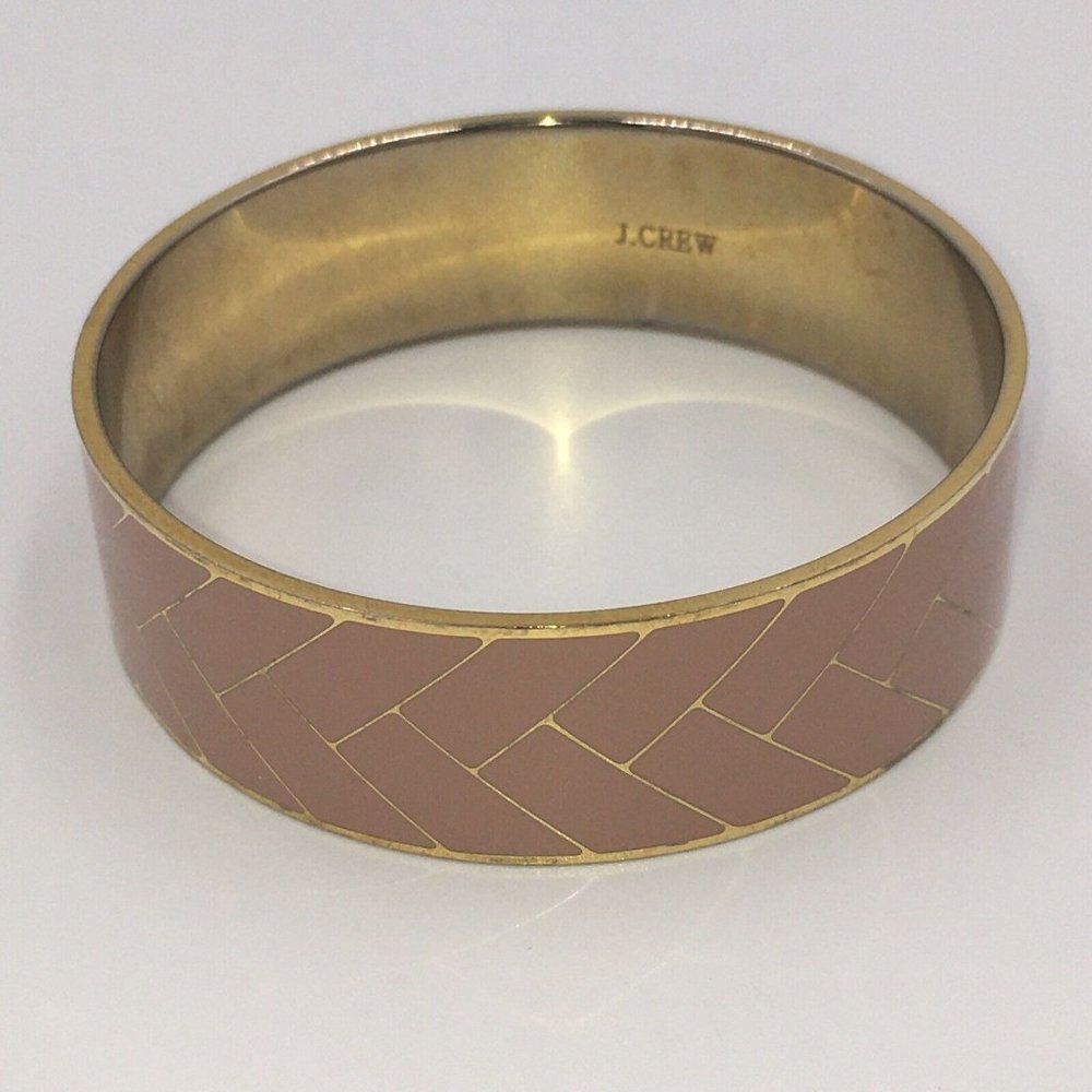 J. CREW Wide Brass BANGLE BRACELET Pink Peach Enamel HERRINGBONE Pattern